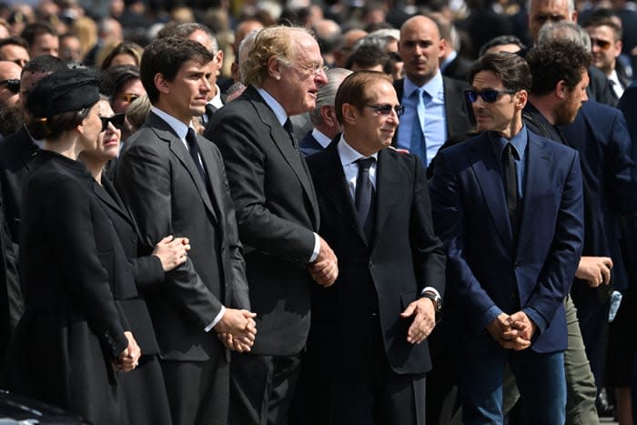 Los hijos de Silvio Berlusconi en su funeral