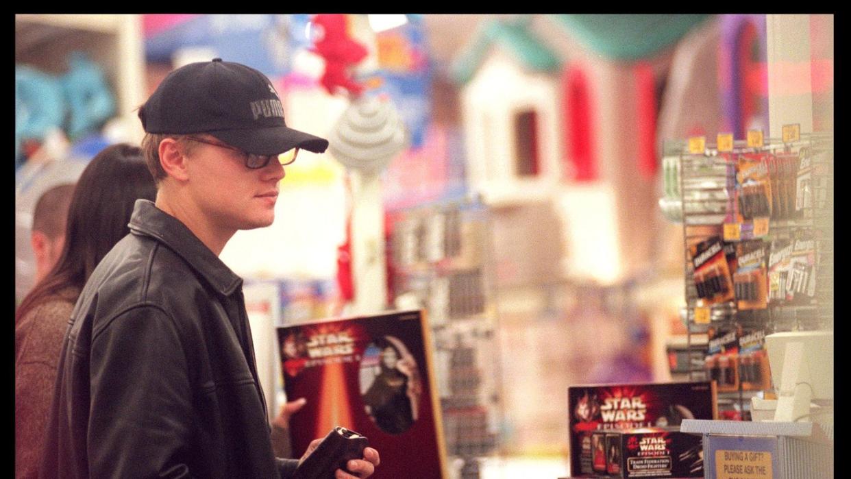 05/03/99. Santa Monica, CA. Leonardo DiCaprio shops for Star Wars Toys at the ''Toys R'' Us'' store