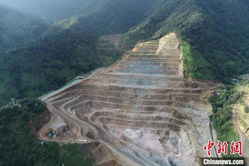 中國目前是世界唯一具有完整稀土產業鏈的國家。圖為四川稀土礦礦山。圖/取自中新社