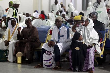 Hajj returnees from Saudi Arabia, Kogi State, are seen on arrival at the General Aviation Terminal, in Abuja, Nigeria September 29, 2015. REUTERS/Afolabi Sotunde