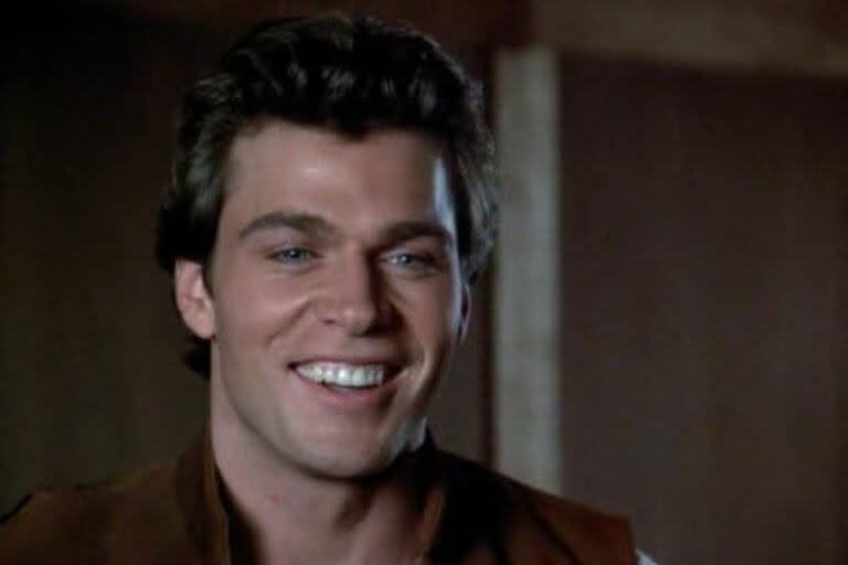 Jon-Erik Hexum falleció de un disparo en la cabeza (Foto: IMDb)