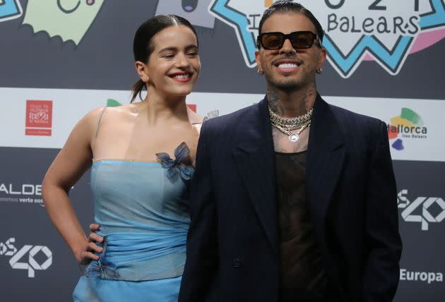 Rosalia y Rauw Alejandro en  Los 40 Music Awards (Photo: Isabel Infantes via Getty Images)