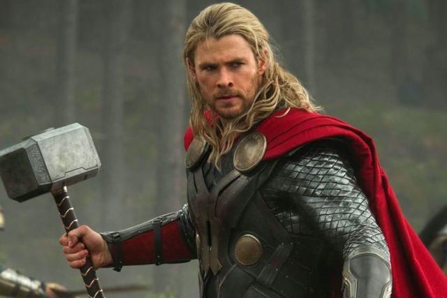 El actor Chris Hemsworth cobró sólo 15.000 dólares por su primera película de Thor. Por la última, ganó 15 millones de dólares.