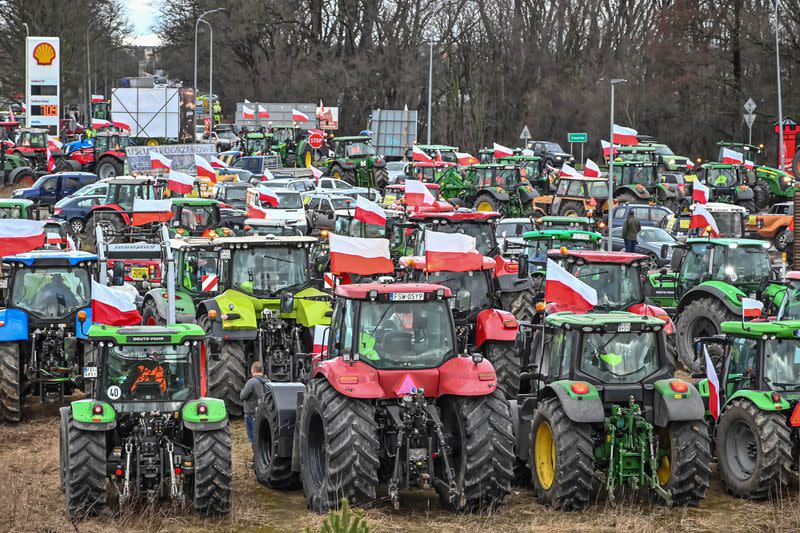Polish farmers protest near Sulechow