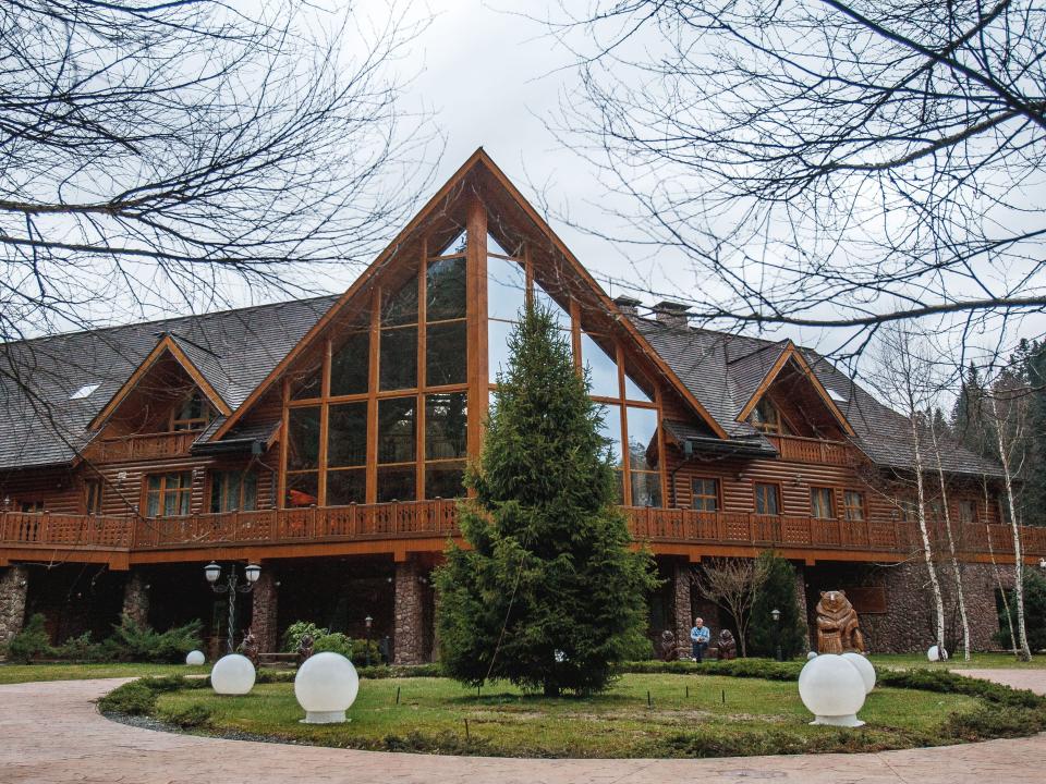 A front-on view of Viktor Medvedchuk's country home.