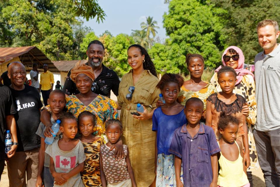 UN Goodwill Ambassadors Sabrina and Idris Elba visit a sustainable agriculture project run by IFAD in Maboikandor, Sierra Leone (IFAD/Rodney Quarcoo)