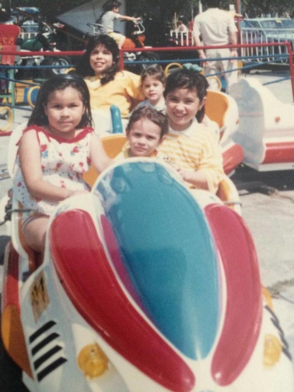 Gabriela Pacheco en una foto sin fecha en Ecuador, antes de que la familia se fuera a Estados Unidos en 1993.