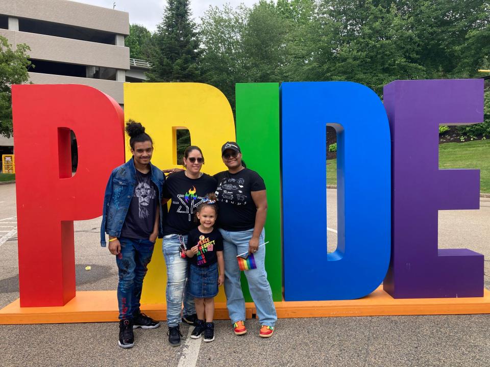 Denise, middle, and Stephanie Ocasio-Gonzalez with children Jayvin and Dessanie.