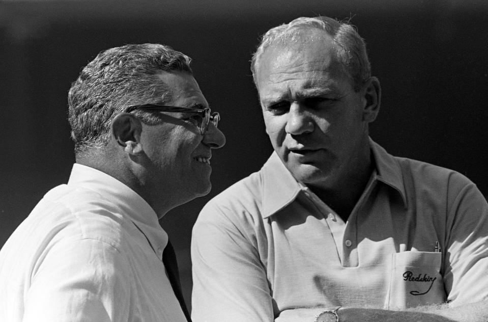 (Coach Bill Austin (right), Herb Weitman-USA TODAY Sports)