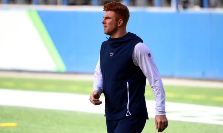 Dallas Cowboys quarterback Andy Dalton warming up.