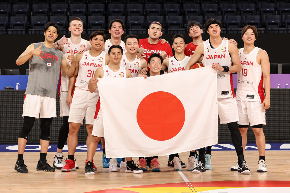 OKINAWA, JAPAN - SEPTEMBER 02: Team Japan celebrate the victory after the FIBA Basketball World Cup Classification 17-32 Group O game between Japan and Cape Verde at Okinawa Arena on September 02, 2023 in Okinawa, Japan. (Photo by Takashi Aoyama/Getty Images)