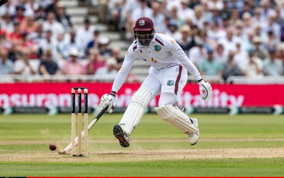 Kevin Sinclair survives a run-out chance