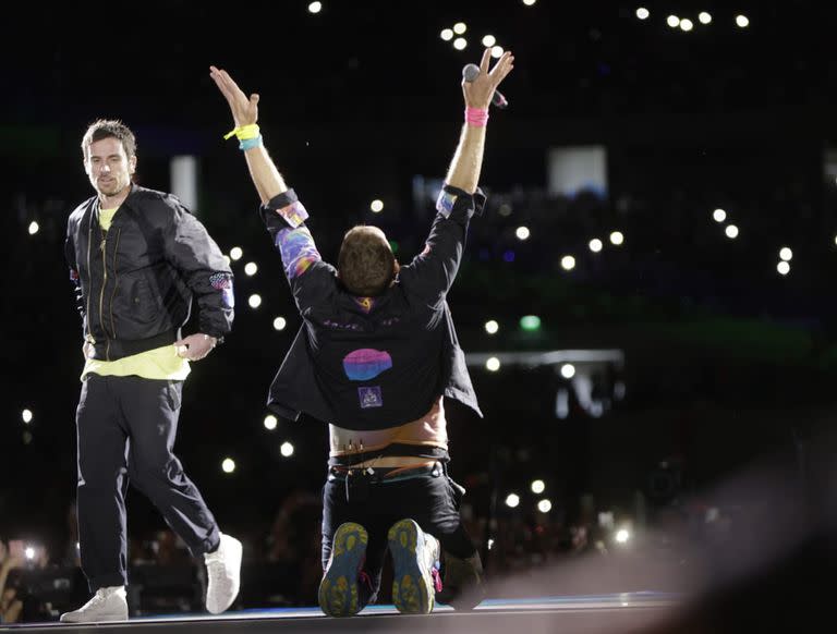 Sigue el idilio entre Chris Martin y el público local: “Tocar en Buenos Aires es como tocar en el cielo”.