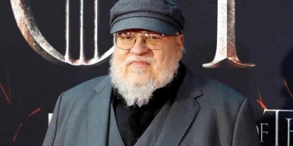 George R. R Martin asegura que le gustaría tener un dragón para destruir el Kremlin