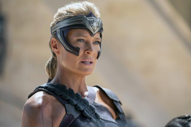 Robin Wright wants to be in James Gunn's 'Wonder Woman' series in new DC  Universe