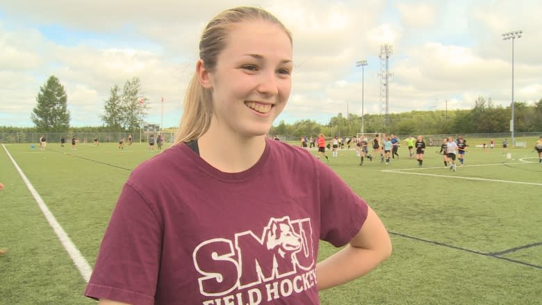 Brushing up with the best: Pro field hockey athletes lead players clinic