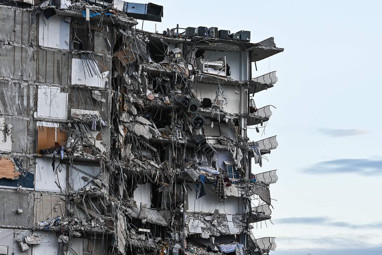 Así quedó el edificio que se derrumbó en Miami