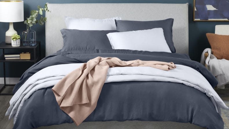 Lightweight, cooling, and comfortable--this Casper bedding is a stellar choice for hot sleepers.