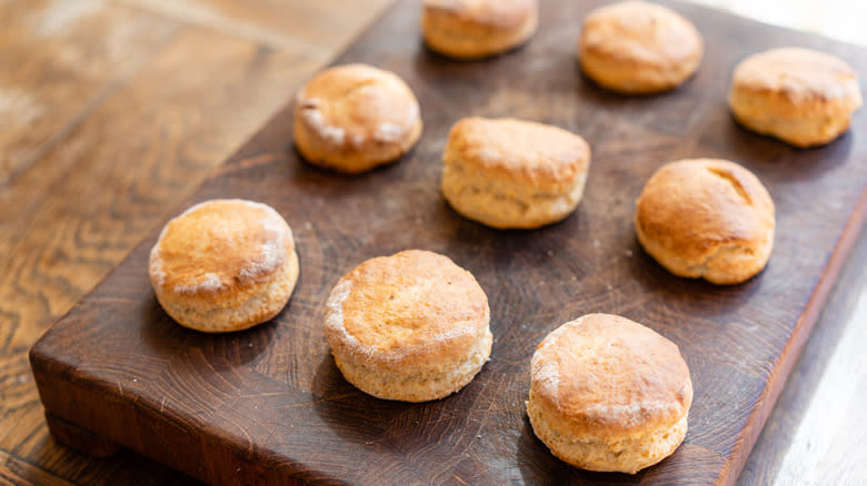 plain biscuits