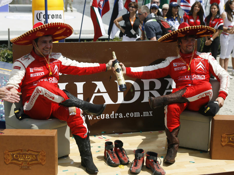 <b>WRC : le “Mexico”</b> <p>Après Monaco et la Suède, le WRC s’attaque au Mexique, avec un rallye de six courses qui s'ouvre ce vendredi. Petter Solberg (NOR/Ford) a remporté la première spéciale à Guanajuato devant Sébastien Loeb (FRA/Citroën) et Mads Ostberg (NOR/Adapta). Loeb (en photo avec son co-pilote Daniel Elena), invaincu au Mexique depuis 2006, tentera de remporter cette troisième manche du championnat du monde des rallyes 2012.</p>