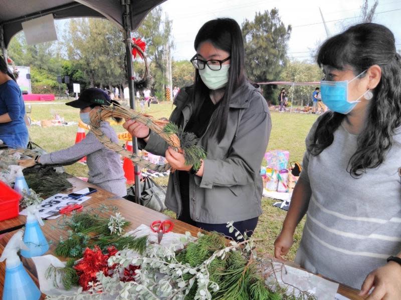 匠紫來玩Fun風野餐趣　探訪大甲匠師故鄉體驗藺草編織