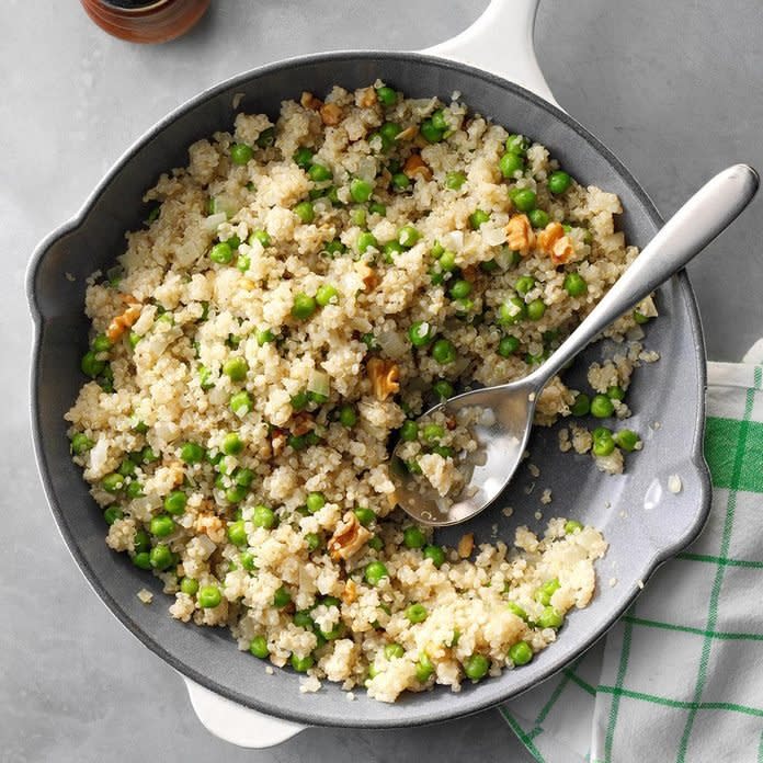 Quinoa With Peas And Onion Exps Sdam19 46330 E12 04 10b 4