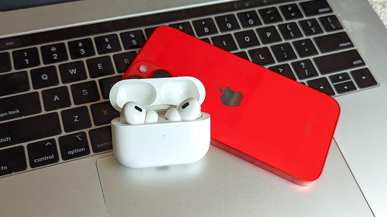  How to check AirPods battery life. 