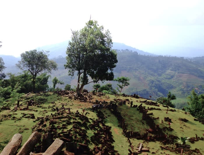 Top of the hill: The core of Gunung Padang is believed to be composed of a four-section terrace near the top of the hill. The sections further down are thought to be separate, multi-level terrace structures.