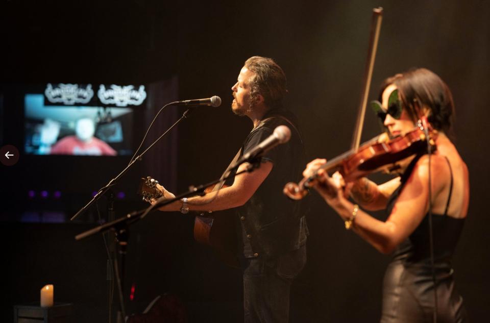 Jason Isbell and his wife Amanda Shires are both releasing music on vinyl for this Record Store Day. The duo are the official ambassadors of the 2023 edition of the long-standing ritual, which aims to put a spotlight on old school records and the music shops that sell them.