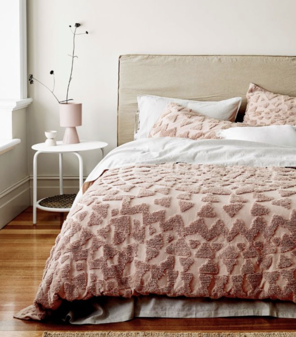 Maya Quilt Cover in rosewater