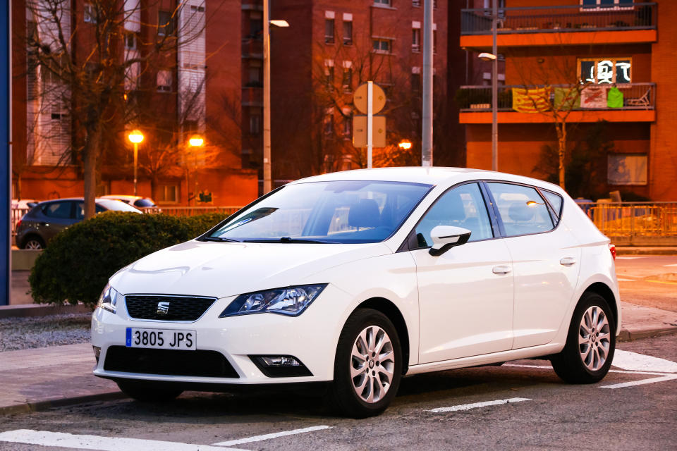 <p>Pese a que las ventas del Seat León cayeron en 2021 un 29,22%, se trata del séptimo vehículo más vendido en España. El año pasado se matricularon 16.691 unidades. (Foto: Getty Images).</p> 