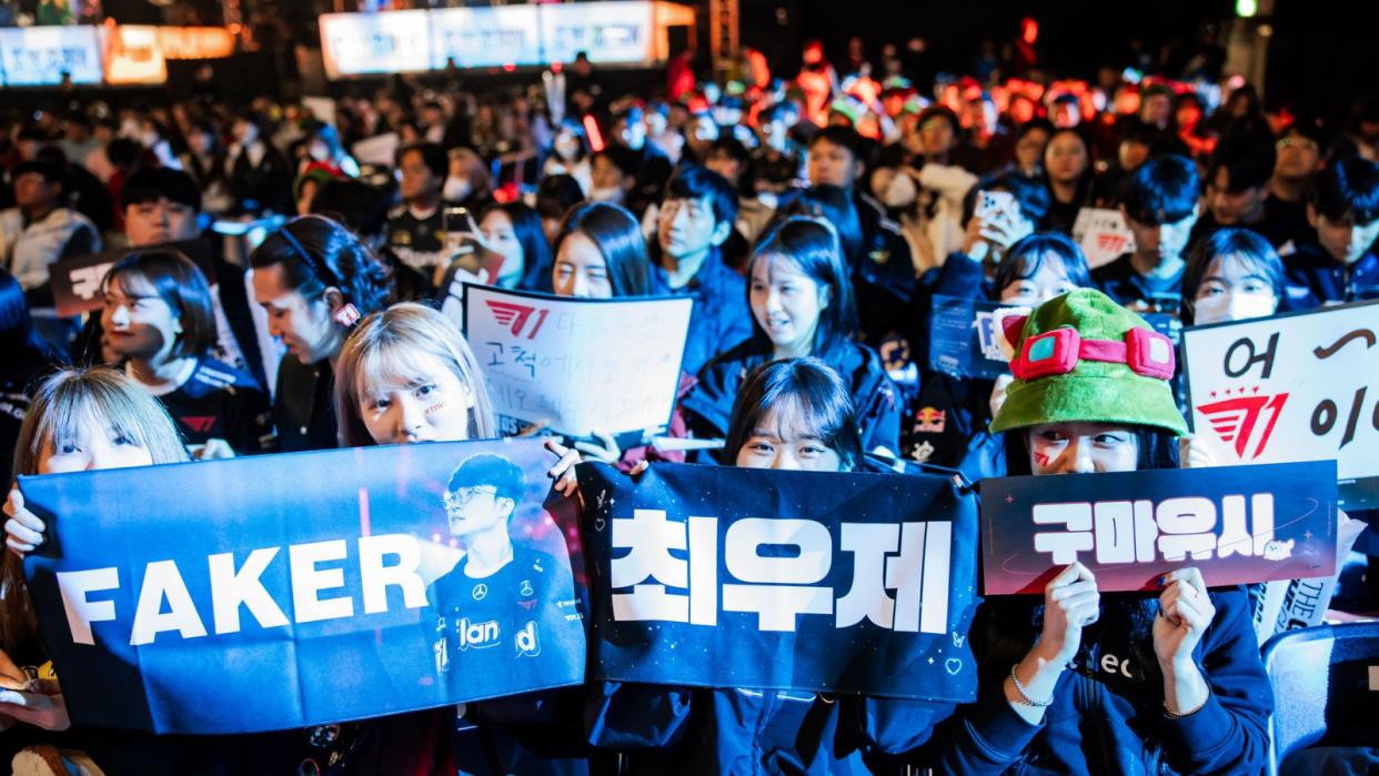T1 are no strangers to threats, but recently, at Worlds, the target has been shifted toward their fanbase. (Photo: Riot Games)