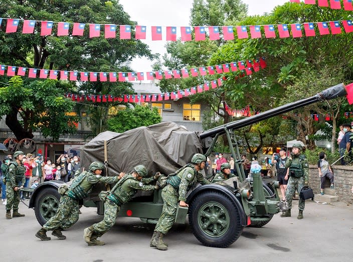 歡迎民眾於九三軍人節至空軍三重一村表達對國軍弟兄的敬意。   圖：新北市文化局提供