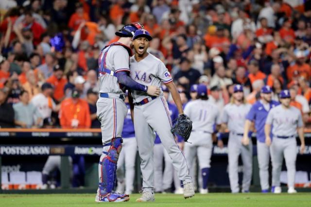 Rangers hold on for 5-4 win over Astros