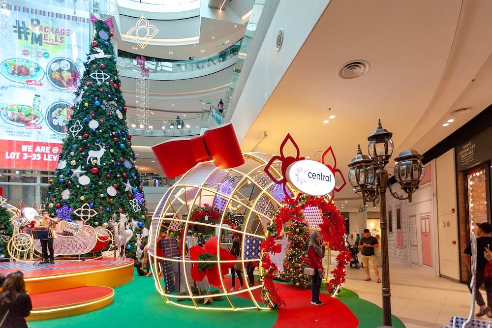 Central i-City Shopping Centre is shaking things up this year with a Thai-inspired Christmas celebration. — Picture courtesy of Central i-City.