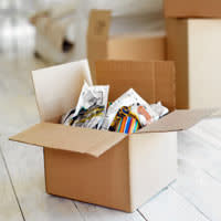 <b>You can get all of your moving boxes for free from package and grocery stores.</b> <a class="link " href="http://www.thinkstockphotos.com" rel="nofollow noopener" target="_blank" data-ylk="slk:Thinkstock;elm:context_link;itc:0;sec:content-canvas">Thinkstock</a>/Stockbyte