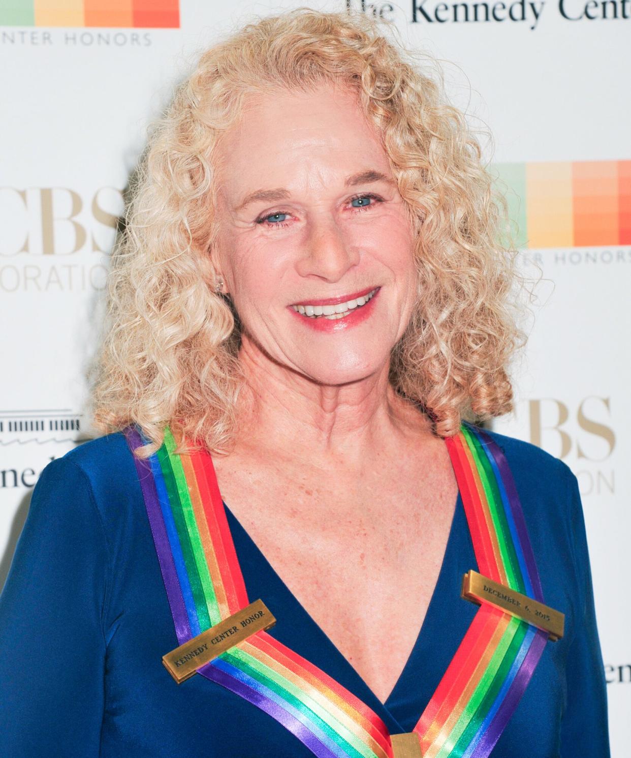Honoree and singer-songwriter Carole King arrives at the 38th Annual Kennedy Center Honors Gala at the Kennedy Center for the Performing Arts on December 6, 2015 in Washington, DC.