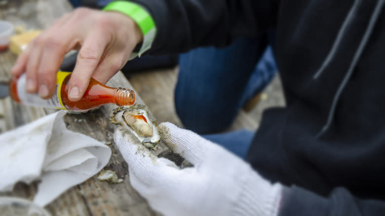 Oyster with hot sauce