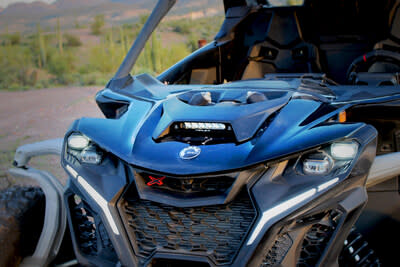 CAN-AM Maverick R Hood Mount Kit: Linear-6 Elite+.