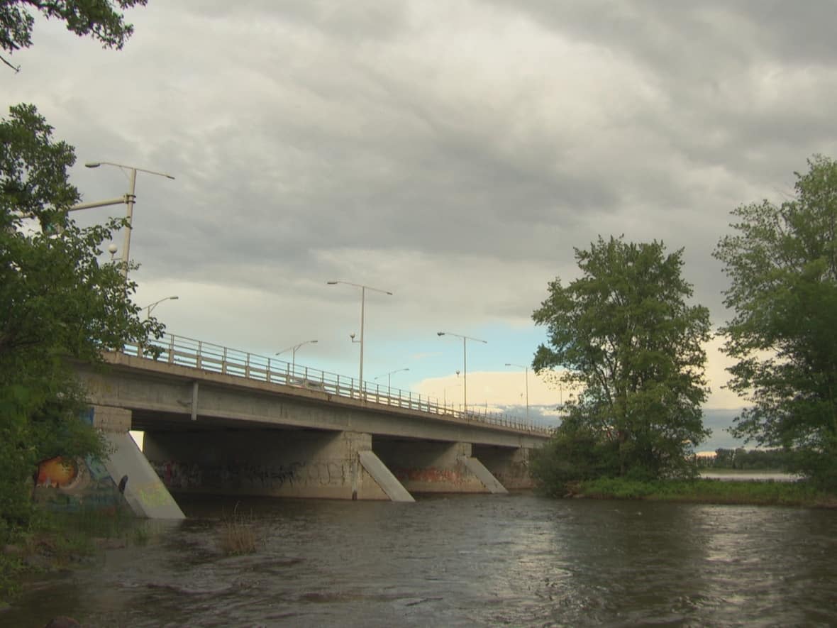 People are being warned to take precautions when driving, and take cover immediately if threatening weather approaches. Ottawa is seen here in a file photo.  (Reno Patry/CBC - image credit)