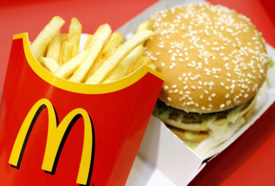 All The Golden Rules You Didn't Realize McDonald's Employees Have To Follow