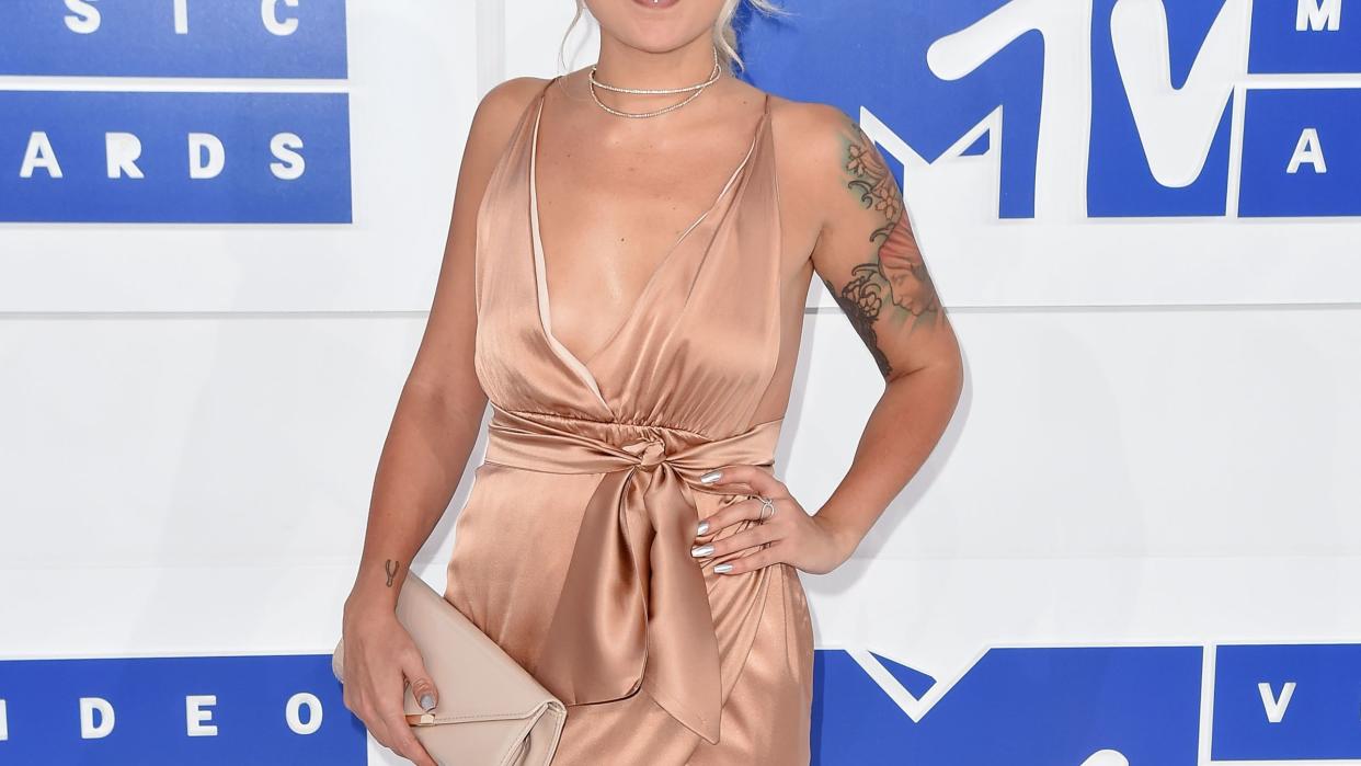 2016 mtv video music awards arrivals