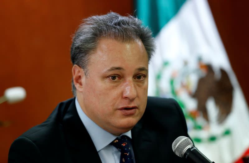 FOTO DE ARCHIVO. Juan Cortina Gallardo, presidente de la cámara azucarera de México, habla con medios de comunicación durante una rueda de prensa en Ciudad de México