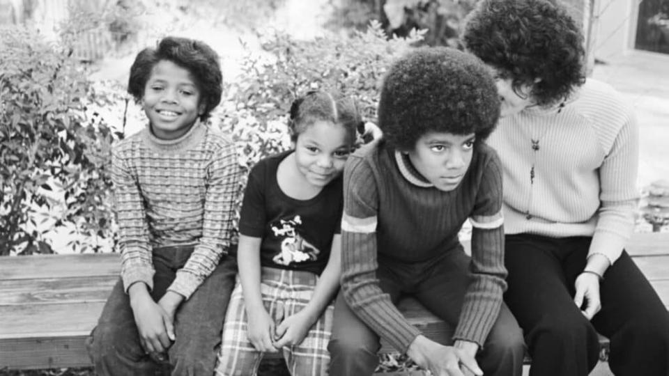 Randy, Janet and Michael Jackson (Courtesy: Lifetime)