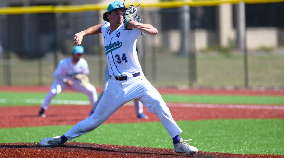 FSW pitcher Marty Gair throws a pitch in the Bucs'  win over St.  Petersburg College on February 28th, 2023.