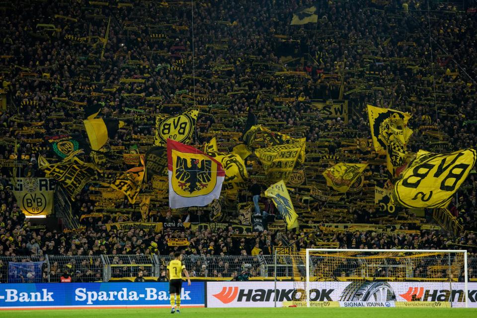 Die Gelbe Wand im Westfalenstadion packt in der Coronavirus-Krise mit an. (Bild: Getty Images)