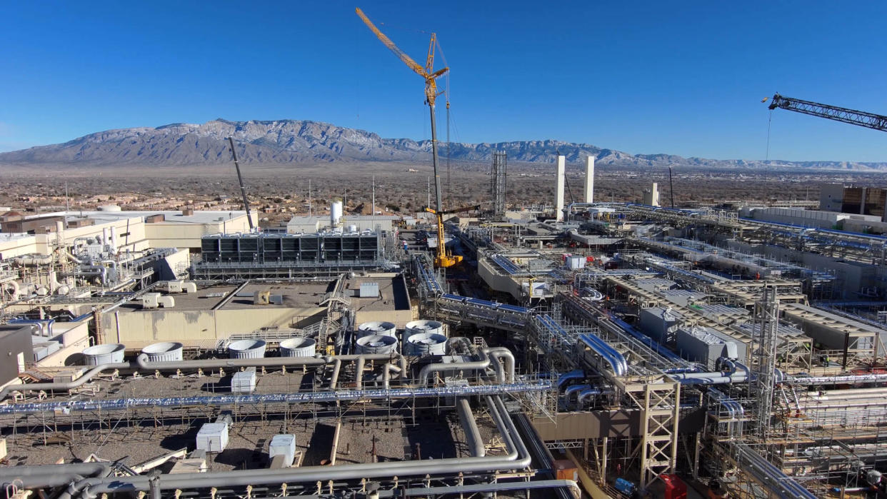  A drone photo of Intel's new Fab 9 in Rio Rancho, New Mexico. 