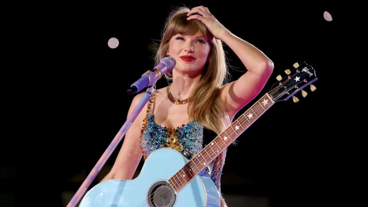 Before her billion dollar Era's Tour, Taylor Swift put in absolute