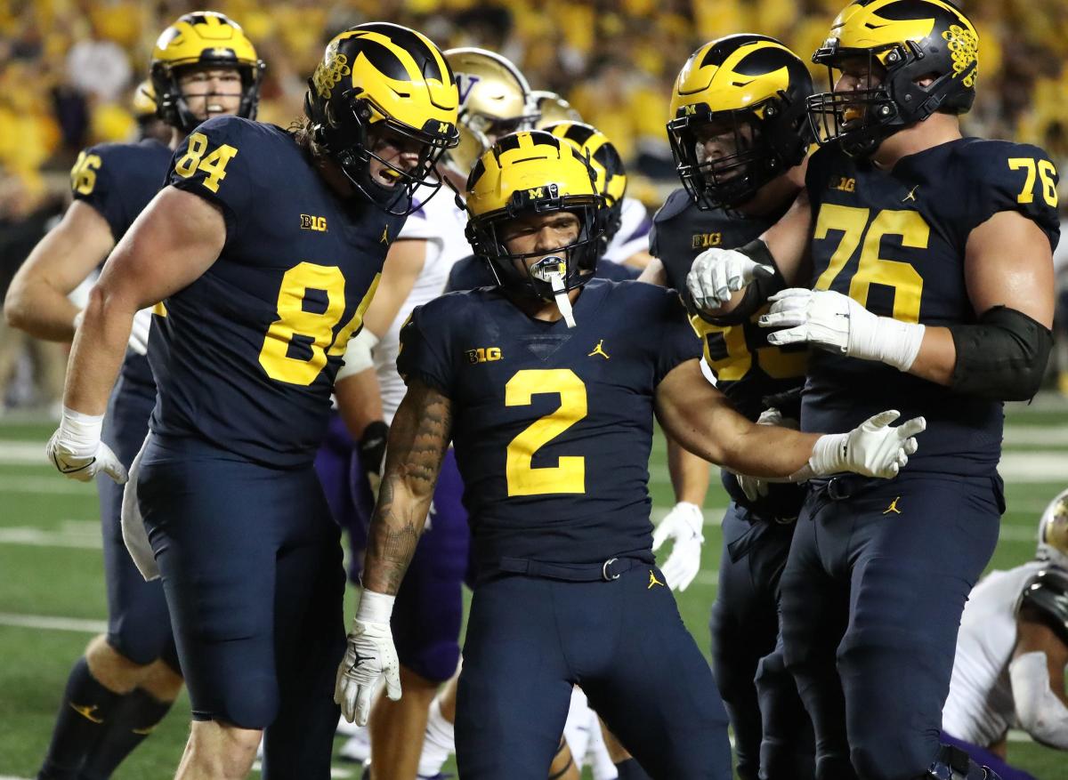 Michigan wird im College-Football-Playoff-Meisterschaftsspiel gegen Washington eine komplett blaue Uniform tragen