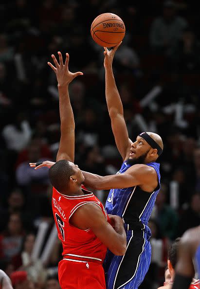 Adreian Payne #33 of the Orlando Magic shoots against the Chicago Bulls at the United Center on December 20, 2017 in Chicago, Illinois. The Bulls defeated the Magic 112-94.  (Photo by Jonathan Daniel/Getty Images)